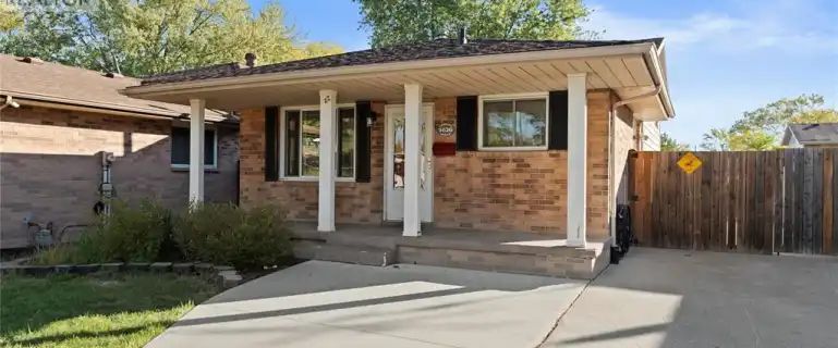 1626 COURTLAND CRESCENT | 1626 COURTLAND CRESCENT, Windsor - Photo 1