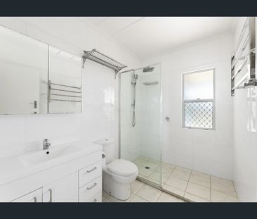 Conveniently Located Charming 3-Bedroom Home! - Photo 4