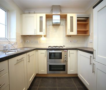 Brookbank Close, - Photo 6