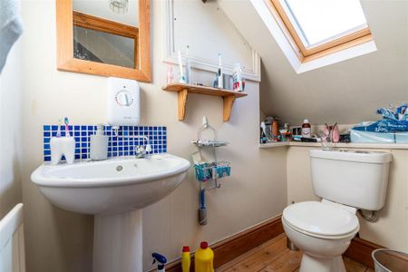 4 bedroom maisonette to rent - Photo 3