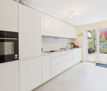 Traumhafte 3.5-Zimmer-Terrassenwohnung mit Zürichseeblick in Wädenswil - Photo 2