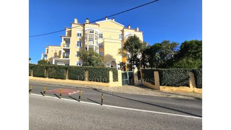 Cascais. T2. Condomínio privado. Piscina, jardins e estacionamento - Photo 4