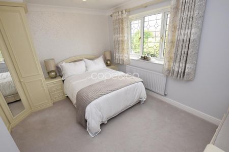 4 bedroom detached house to rent - Photo 5