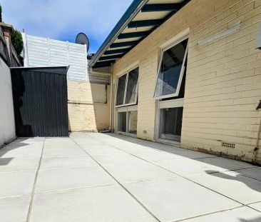 Beautiful coastal gem! - Photo 6