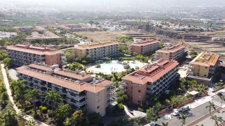 Amplio piso de dos dormitorios con gran Terraza y preciosas vistas - Photo 2