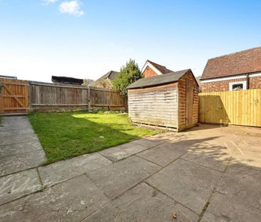 2 bedroom semi-detached house to rent - Photo 4