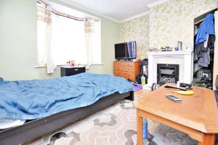 2 bedroom House To Let - Photo 4