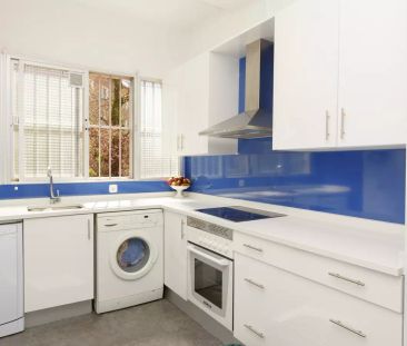 Room in a shared 4-bedroom apartment for rent in Hispanoamérica, perfect for female students - Photo 6