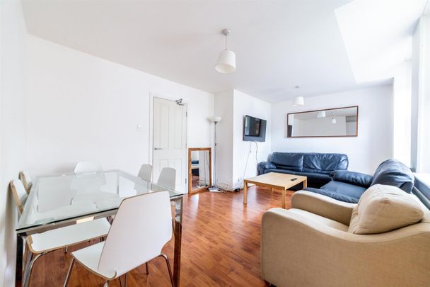 6 bed maisonette to rent in Goldspink Lane, Sandyford, NE2 - Photo 1