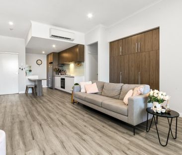 Furnished Apartment in Belmont Prime Location - Photo 2