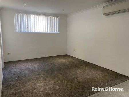 2/112 Grafton Street, Goulburn, NSW 2580 - Photo 3