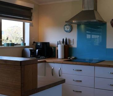 Comfortable and Convenient Three-Bedroom Home with Great Living Spaces - Photo 5