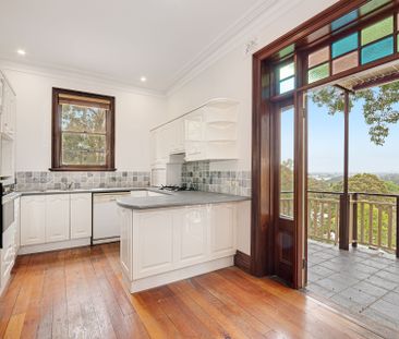 Character home in Prime Location - Photo 5