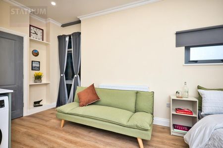 Studio to rent - Photo 2