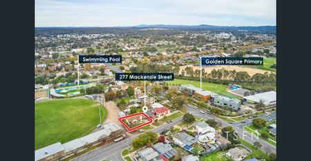 Spacious Family Home in Golden Square - Photo 2