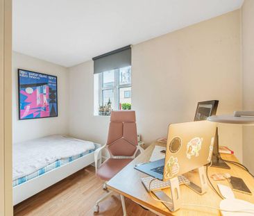 2 bedroom flat to rent - Photo 2