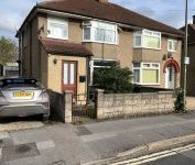 3 bed Semi-Detached - To Let - Photo 2