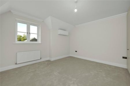 3 bedroom mews to rent - Photo 3