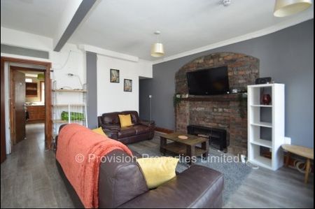 8 Bed Properties in Hyde Park - Photo 2