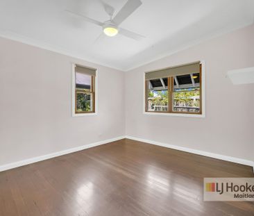 "Charming Family Home" - Photo 4