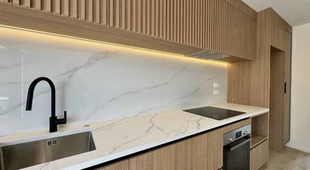 Stylish Brand-New Two-Bedroom Home with Private Garden and Deck - Photo 2