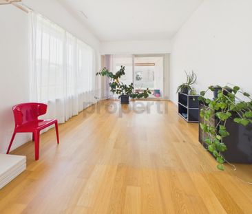 Lichtdurchflutete 4.5-Zimmer-Wohnung mit aussergewöhnlichem Raumgefühl - Photo 1