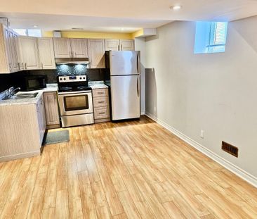 For Lease - 3366 Covent Crescent, Mississauga, Ontario - Photo 3