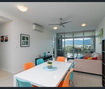 Modern City Living with Style and Comfort - Photo 3