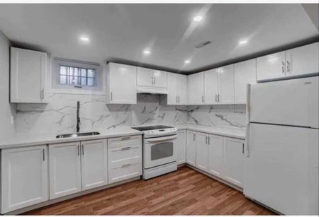 For Lease - 26 Brenda Avenue, Brampton, Ontario - Photo 3