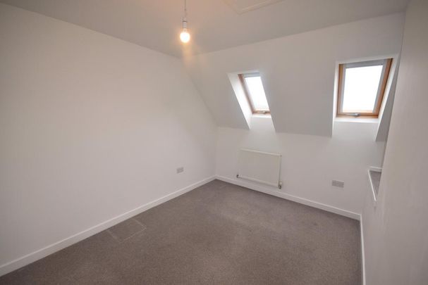 3 bedroom semi-detached house to rent - Photo 1
