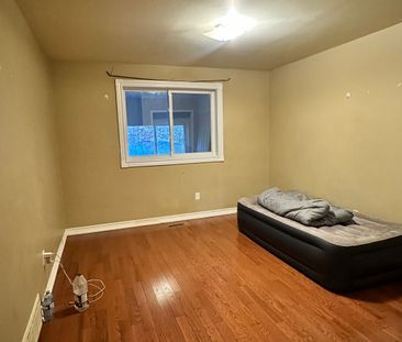 For Lease - 162 Merkley Square, Toronto, Ontario - Photo 1