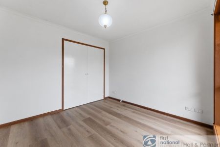 Updated 2 bedroom unit - Photo 4