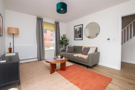 3 bedroom semi-detached house to rent - Photo 5