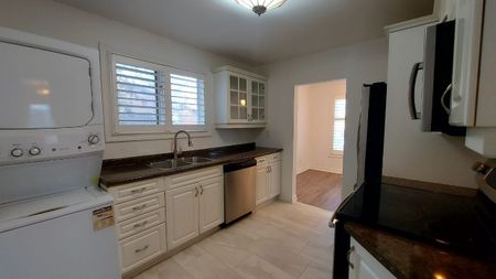 For Lease - 38 Stoddart Drive Unit# Main, Aurora, Ontario - Photo 3