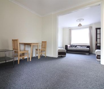 Oakdene Road, Uxbridge - Photo 3