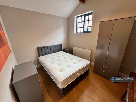 1 bedroom in a house share to rent - Photo 4