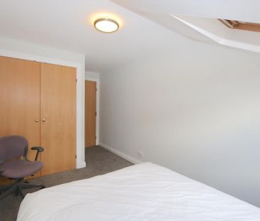 2 bedroom flat to rent - Photo 6
