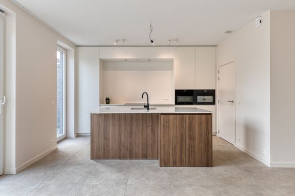Instapklare nieuwbouwwoning te huur in het centrum van Beveren - Photo 1