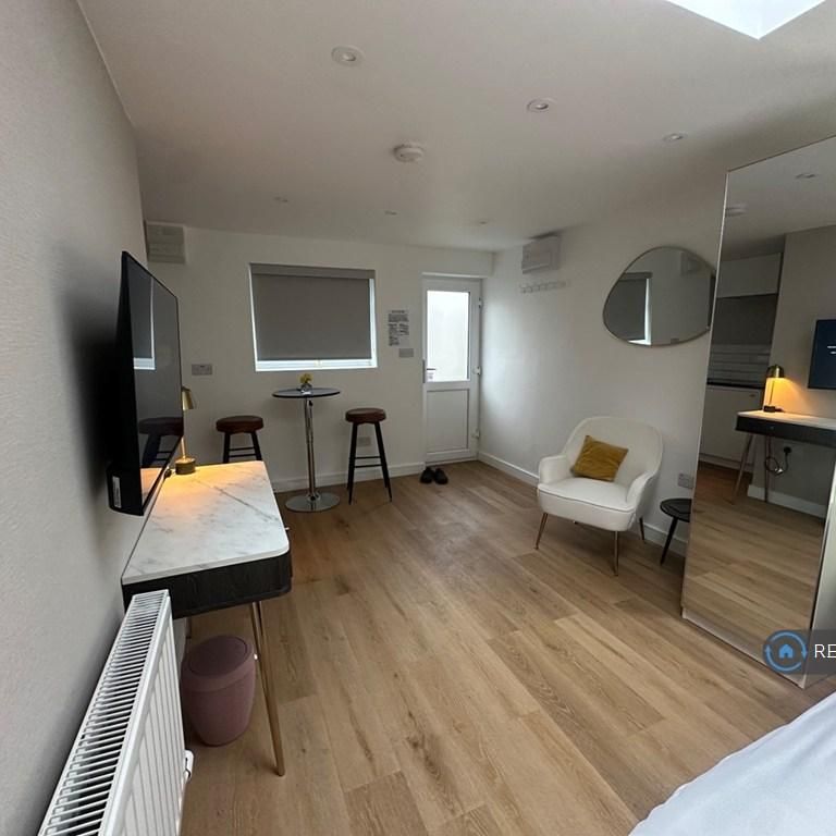 1 bedroom bungalow to rent - Photo 1