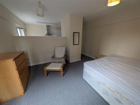 Studio flat to rent in Ferry Street, Bristol, BS1 - Photo 4