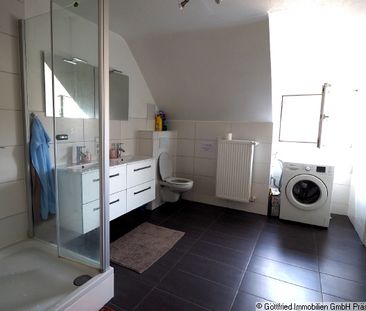 Ideal für eine 3er WG: Dachgeschosswohnung mitten in der Ulmer Innenstadt - Photo 2