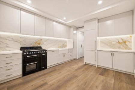 GRAND LUXURY TERRACE HOME - Photo 2