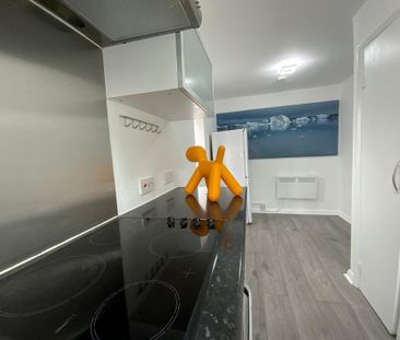 2 bedroom apartment to rent - Photo 5