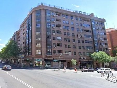 Piso de alquiler en Adelfas - Photo 3