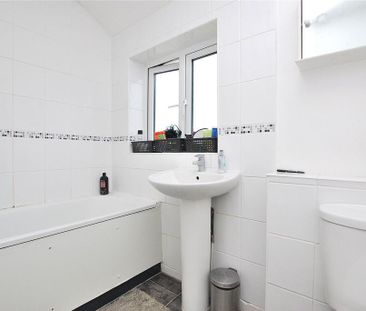 4 bedroom semi-detached house to rent - Photo 1