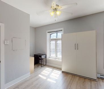 Laurier Apartments - Photo 1