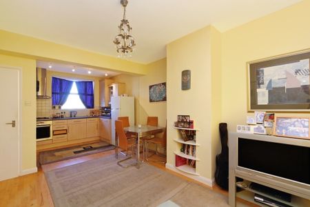 1 bedroom flat to rent - Photo 3