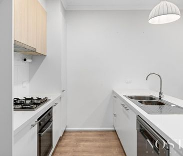 Superior Space & Modern living in a Prime Location ! - Photo 5