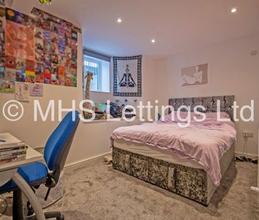 6 Bedroom Mid Terraced House for rent in Ashville View - Photo 5