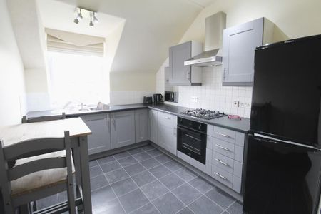 2 bedroom flat to rent - Photo 4